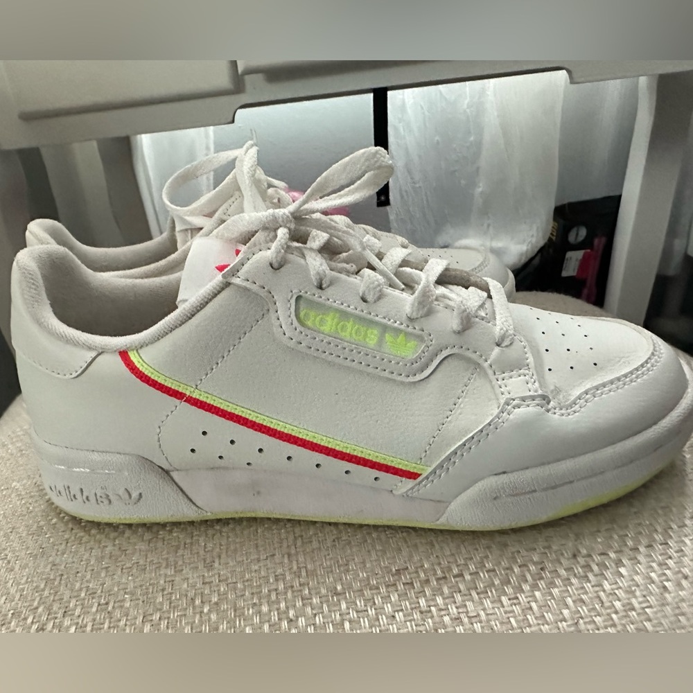 Adidas sneakers women